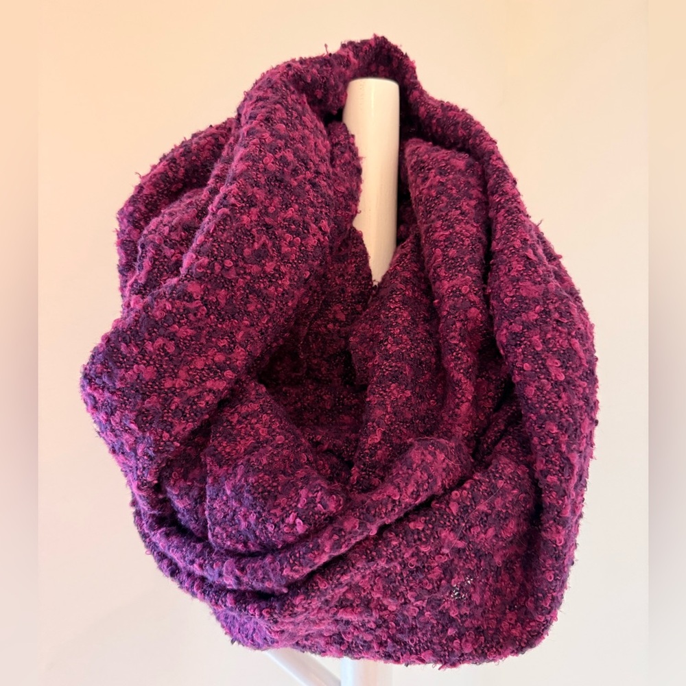 EUC Anthropologie Infinity Scarf Purple